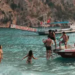 Butterfly Valley Seaside Glamping 豪华帐篷 费特希耶