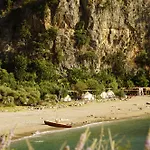 Butterfly Valley Seaside Glamping 豪华帐篷